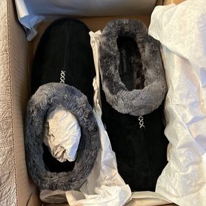 New in Box Columbia Duchess Hill slippers, black, Women's size 9